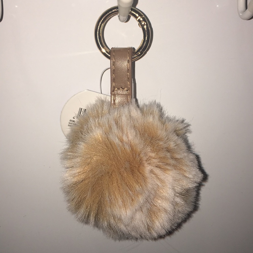 Key Ring / Round Keychain - Picture 3 of 3